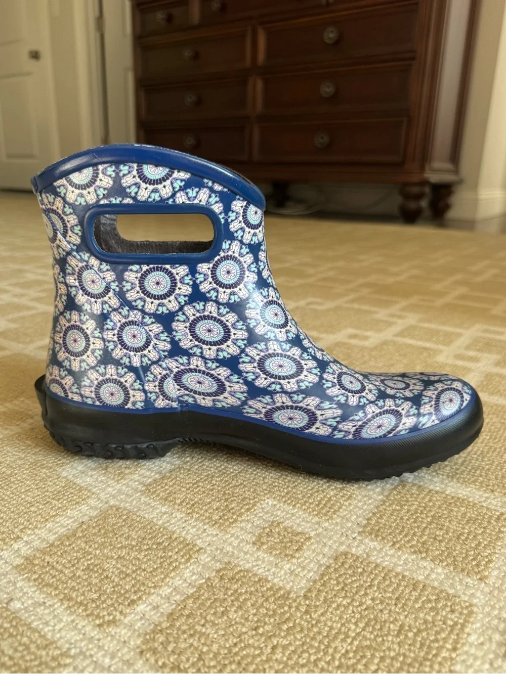 BOGS Patch Ankle Waterproof Rain Boots Blue Floral Print Gardening Shoes 9